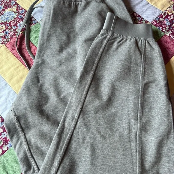 Lululemon Refreshed Routine Joggers - Picture 4 of 5